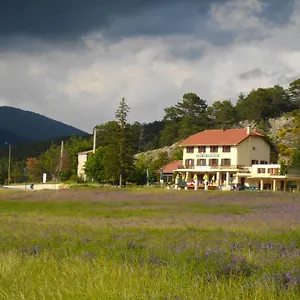 Hotel Le Relais De L'artuby, Séranon